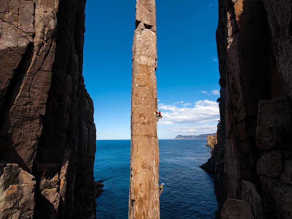 climbing-totem-pole-tasmania-australia_75003_990x742